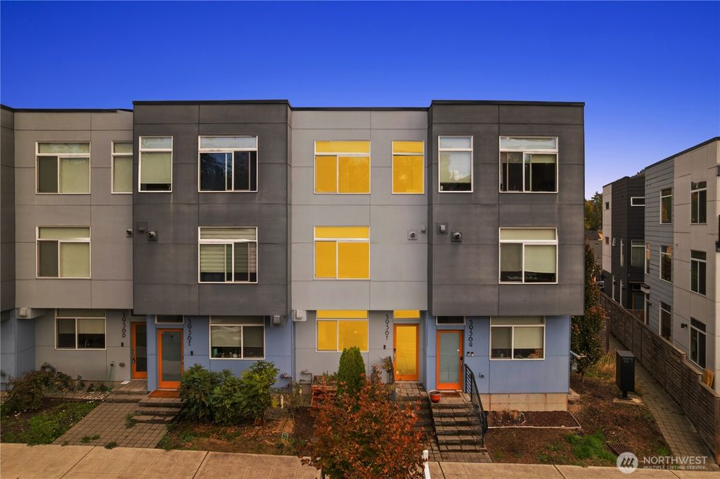 5936 S 36th Avenue #F, Seattle, WA 98118