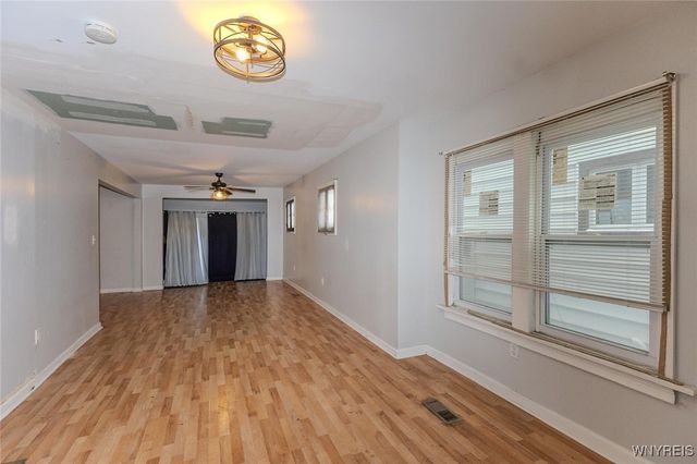 24 Hobart Street, Buffalo, NY 14206