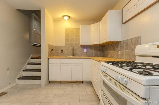 24 Hobart Street, Buffalo, NY 14206