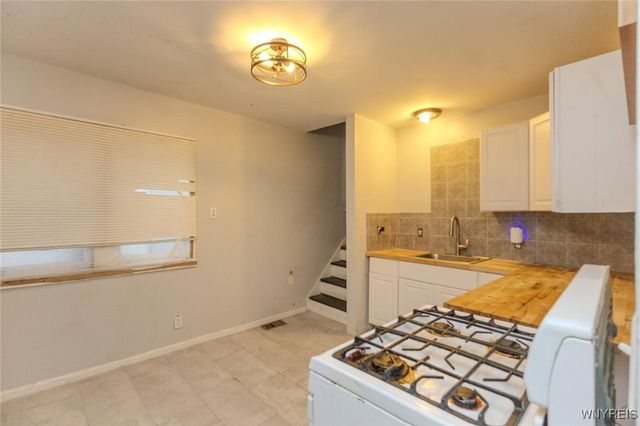 24 Hobart Street, Buffalo, NY 14206