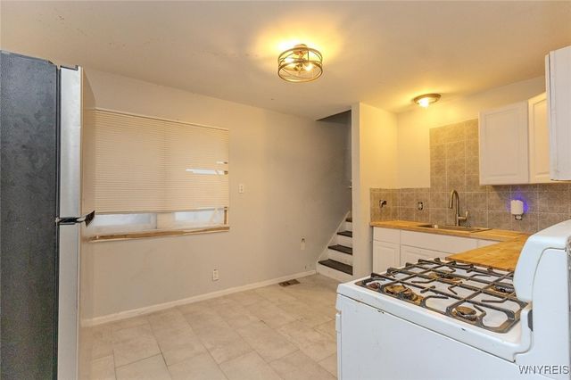 24 Hobart Street, Buffalo, NY 14206