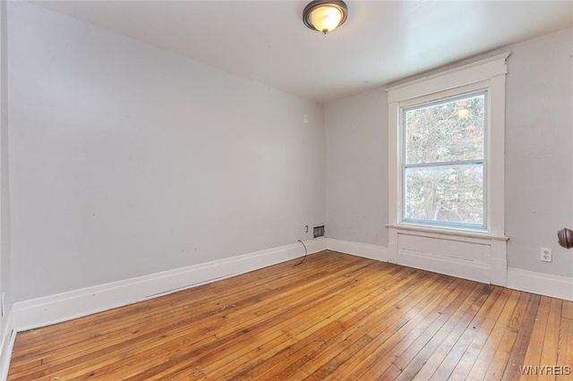 24 Hobart Street, Buffalo, NY 14206