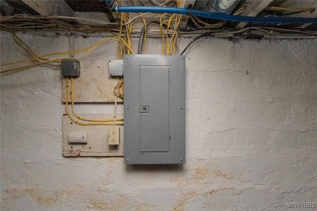 24 Hobart Street, Buffalo, NY 14206