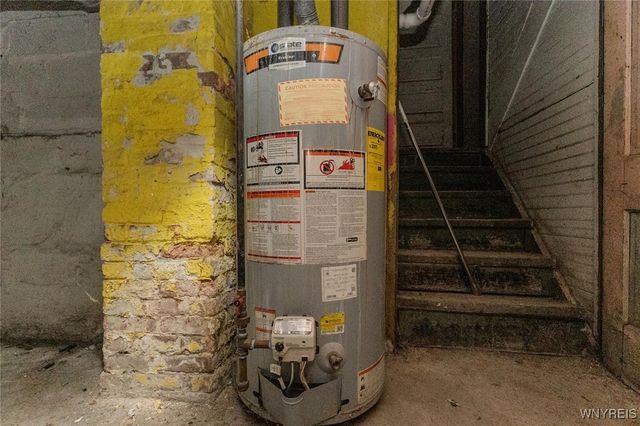 24 Hobart Street, Buffalo, NY 14206