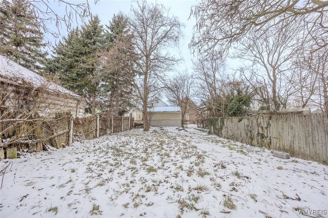 24 Hobart Street, Buffalo, NY 14206