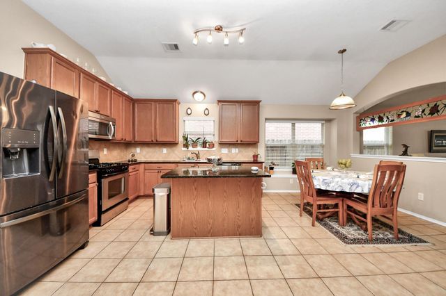 2507 Cypress Springs Court, Pearland, TX 77584