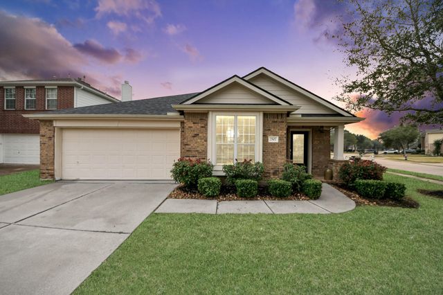 2507 Cypress Springs Court, Pearland, TX 77584