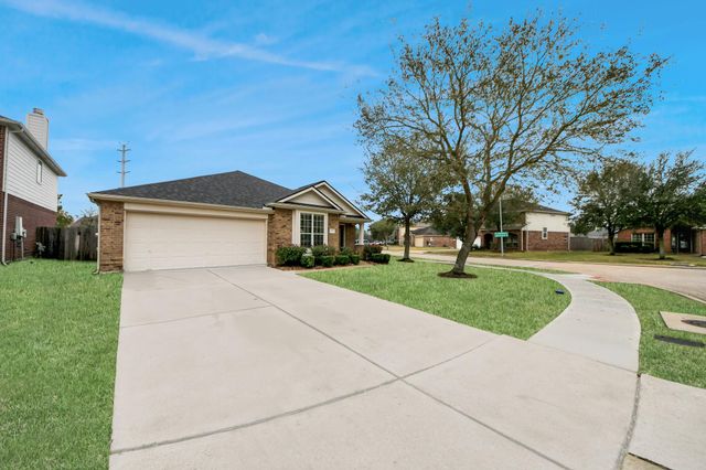 2507 Cypress Springs Court, Pearland, TX 77584