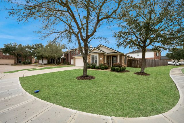 2507 Cypress Springs Court, Pearland, TX 77584