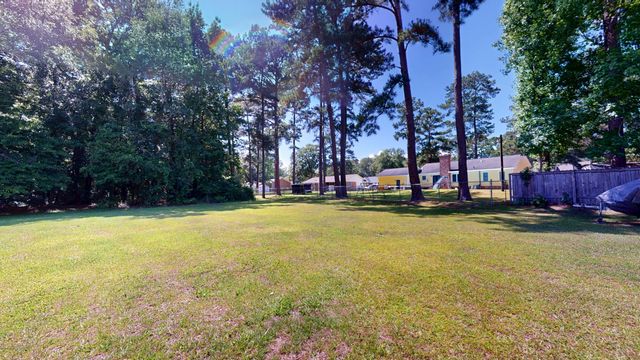 2129 Balmoral Court, Sumter, SC 29154