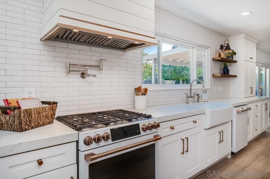 Image 24 of property listing at 7634 Flag Lake, San Diego, CA 92119