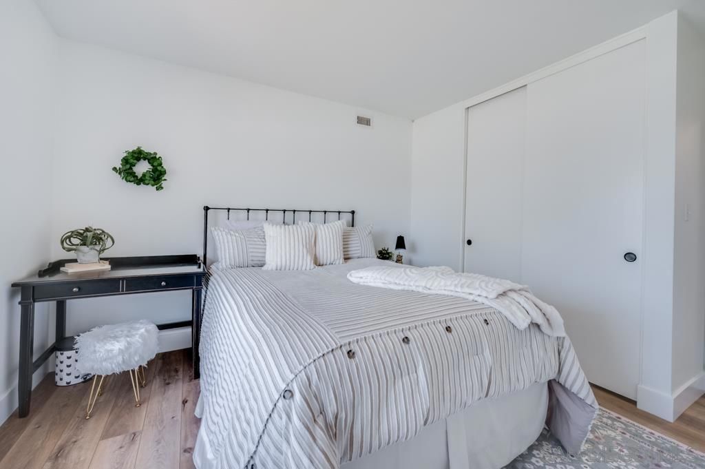 Image 28 of property listing at 7634 Flag Lake, San Diego, CA 92119