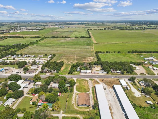 908 E Jefferson Avenue, Whitney, TX 76692