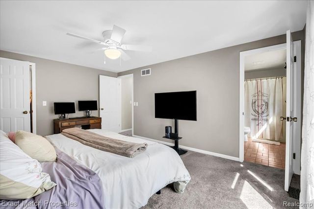 1324 Bush Creek Drive, Grand Blanc, MI 48439
