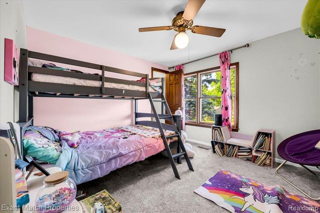 1324 Bush Creek Drive, Grand Blanc, MI 48439