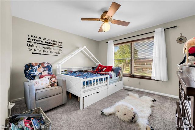 1324 Bush Creek Drive, Grand Blanc, MI 48439