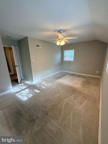 2220 GAYLORD DR, Suitland, MD 20746