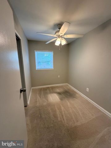 2220 GAYLORD DR, Suitland, MD 20746