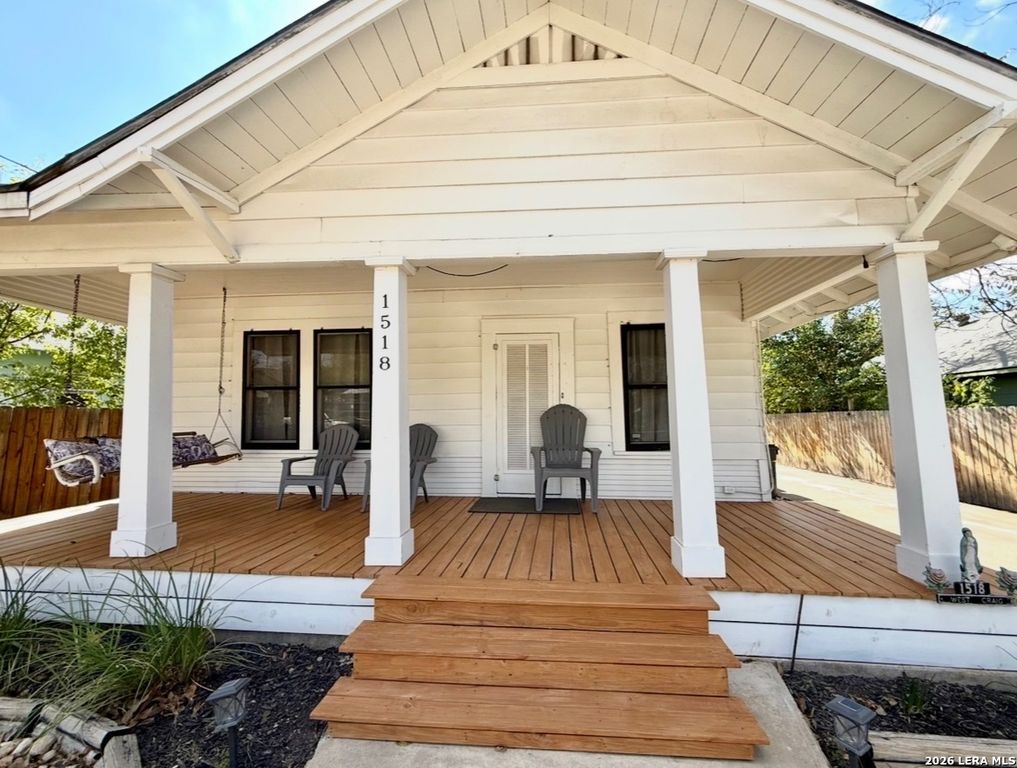 1518 W Craig Pl, San Antonio, TX 78201