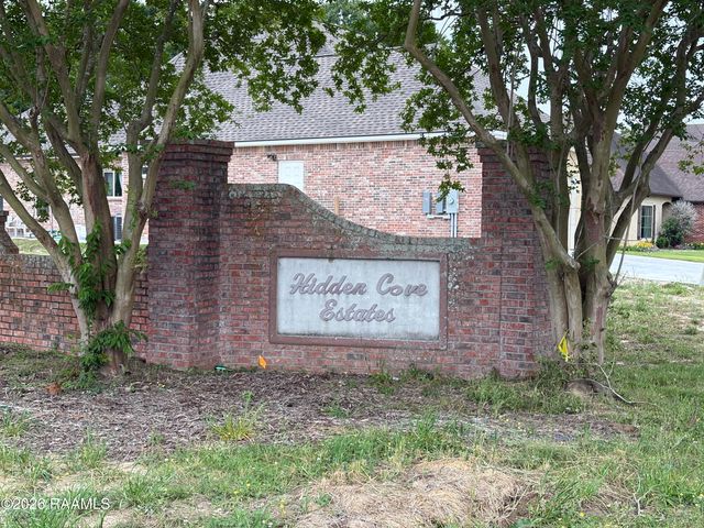 106 Whisper Wood Lane, Lafayette, LA 70506