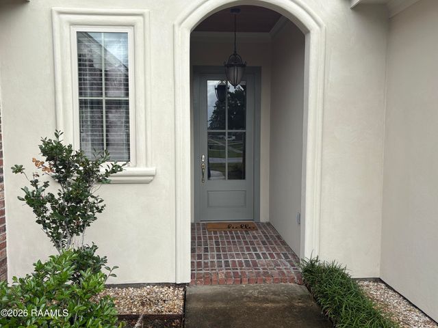 106 Whisper Wood Lane, Lafayette, LA 70506