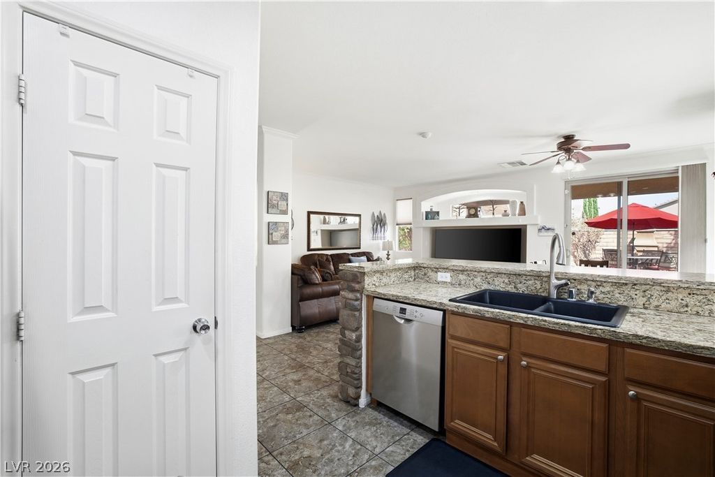 7568 Schuders Avenue, Las Vegas, NV 89178 — photo 5