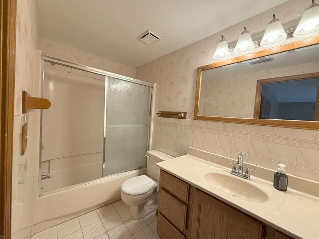 1400 Sherwood Court, Dearborn, MI 48124