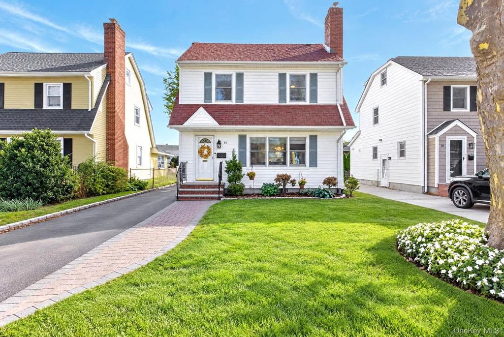 40 Cambridge Avenue, Garden City, NY 11530 — exterior
