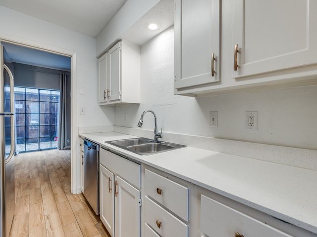 3817 Rawlins Street 103, Dallas, TX 75219