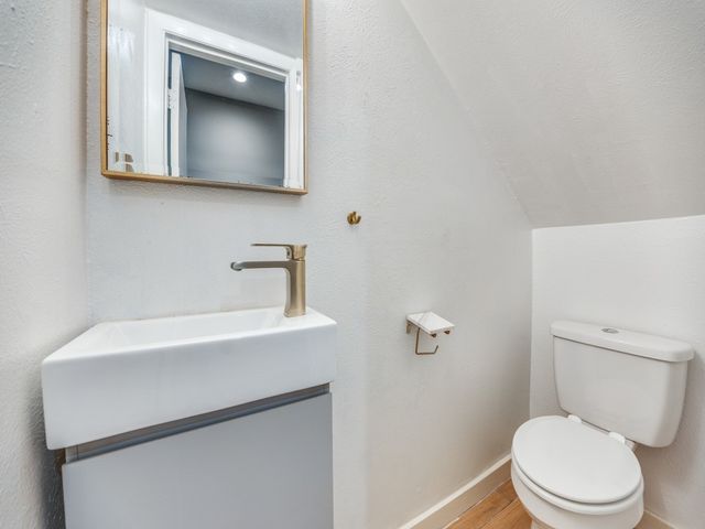 3817 Rawlins Street 103, Dallas, TX 75219