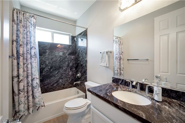 7270 El Malpais Street, Las Vegas, NV 89118