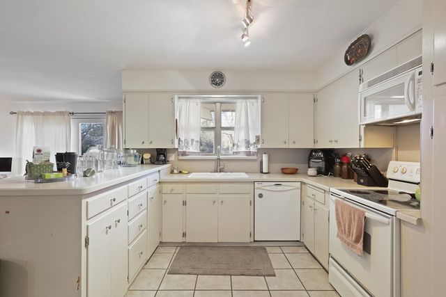 509 E Hendryx, Alpine, TX 79830