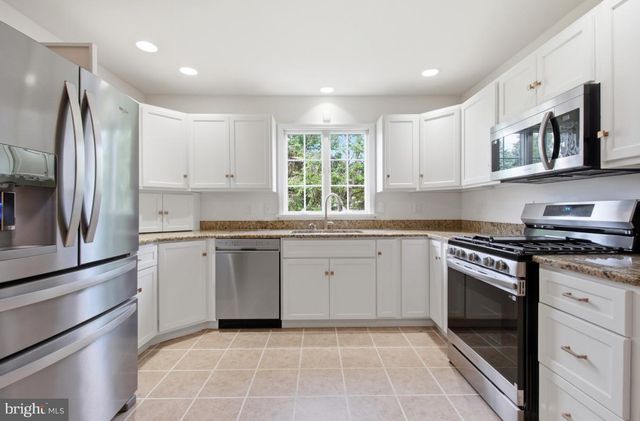 13 TAMARACK CT, Easton, PA 18040