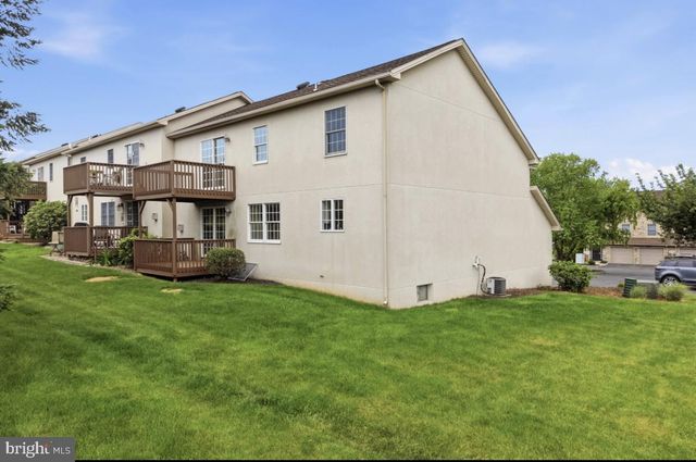 13 TAMARACK CT, Easton, PA 18040