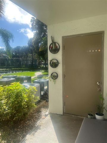 550 S Park Road 148, Hollywood, FL 33021