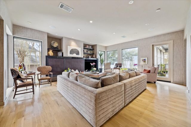 5027 Heatherglen Drive, Houston, TX 77096