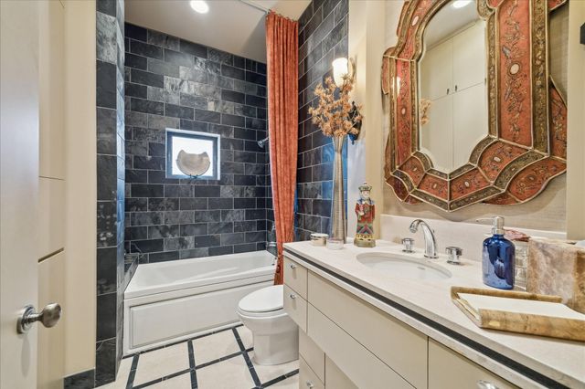 5027 Heatherglen Drive, Houston, TX 77096