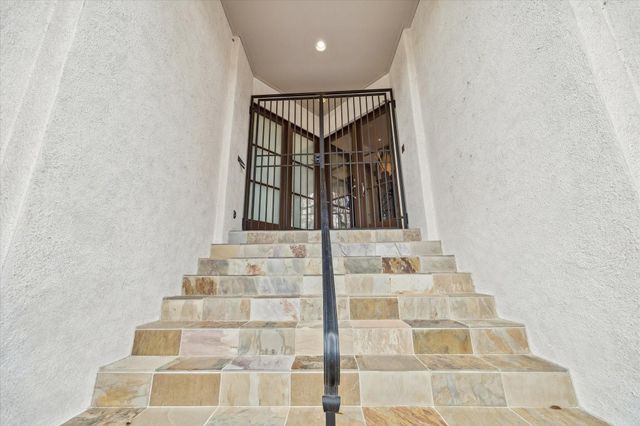 5027 Heatherglen Drive, Houston, TX 77096