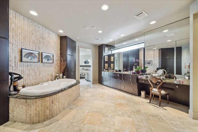 5027 Heatherglen Drive, Houston, TX 77096