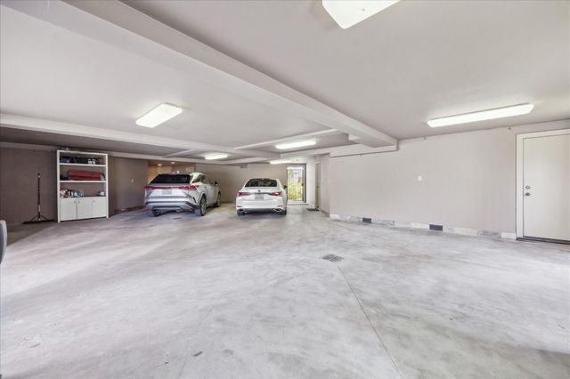 5027 Heatherglen Drive, Houston, TX 77096