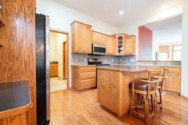 3392 Glynwater Trail NW, Prior Lake, MN 55372