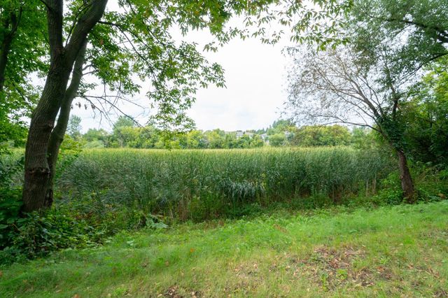 3392 Glynwater Trail NW, Prior Lake, MN 55372