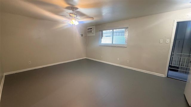 219 West Alabama 23, Houston, TX 77006