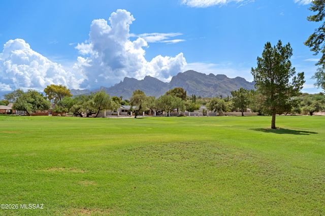 9816 N Calle Loma Linda, Oro Valley, AZ 85737