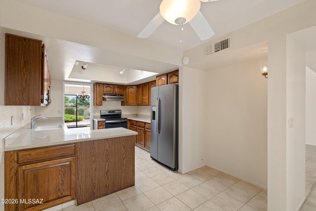 9816 N Calle Loma Linda, Oro Valley, AZ 85737