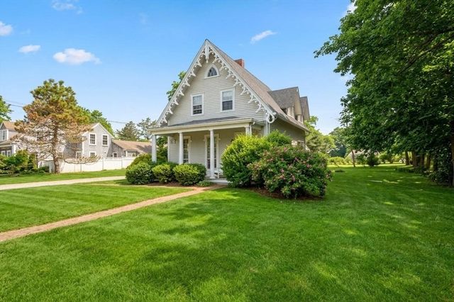 59 Cottage St, Hingham, MA 02043