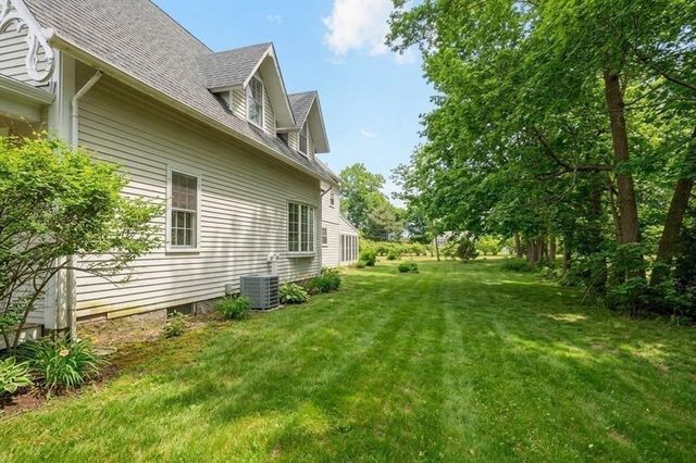 59 Cottage St, Hingham, MA 02043
