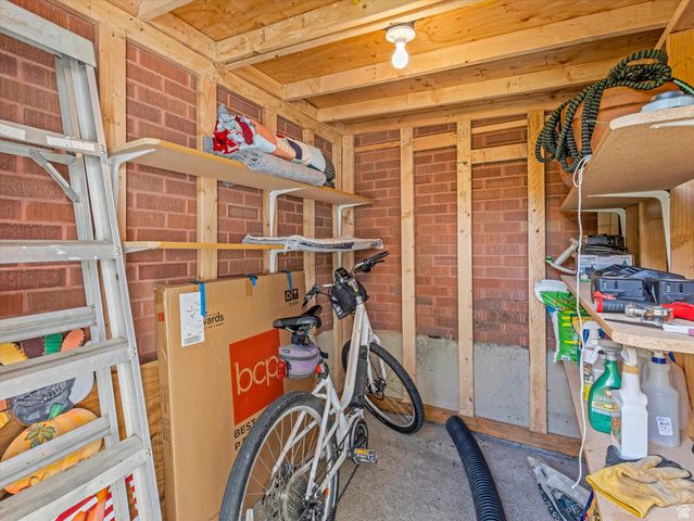 978 N 170 E, Bountiful, UT 84010