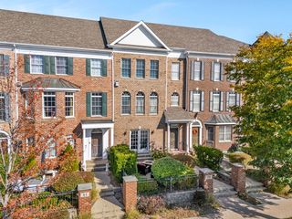 79 Spring Avenue, Naperville, IL 60540