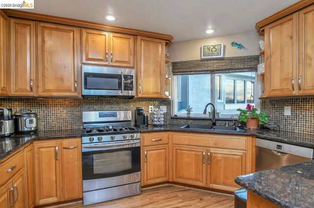 4930 Discovery Pt, Discovery Bay, CA 94505
